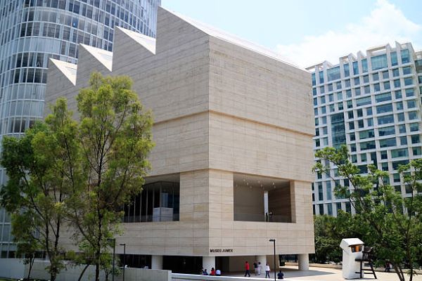 arquitectura moderna, una vista general del museo de Jumex 